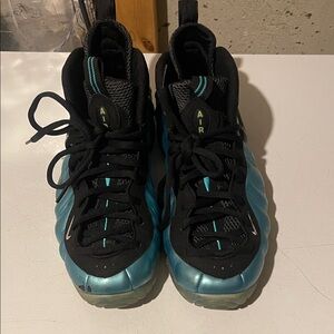 Nike Foamposite in Metallic Teal and Black